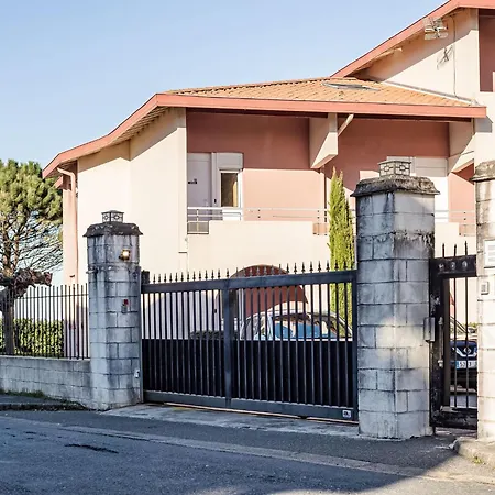 Et Golf-5 By Interhome * Anglet